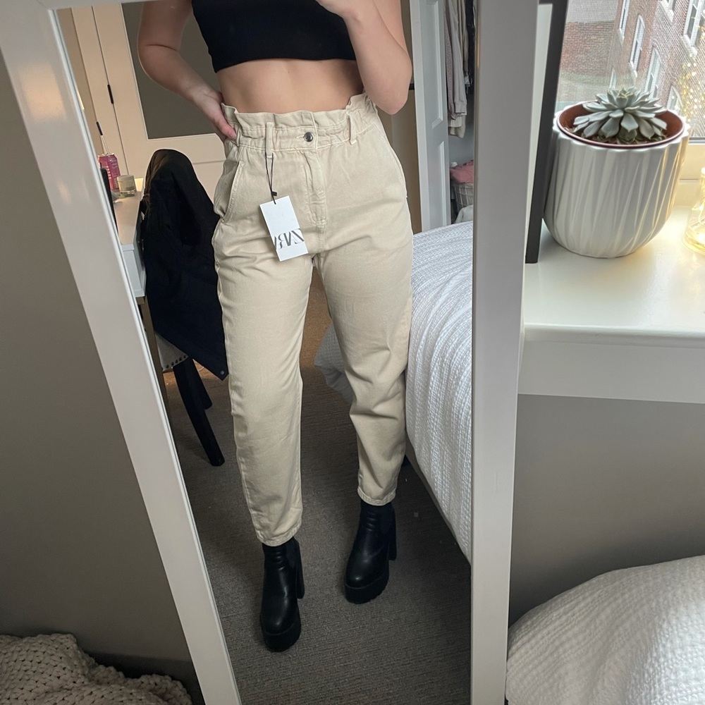 Zara Beige Paper Bag Pants - Picture 4 of 5